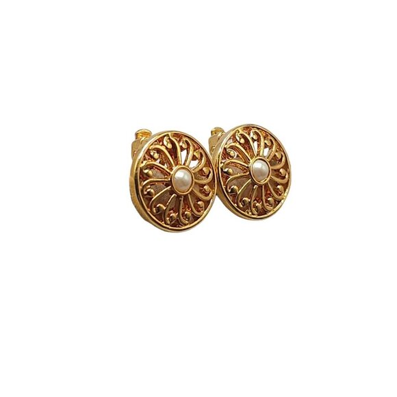 Faux Pearl Round Openwork Ornate Earrings Clip on Closure Gold Tone Vintage - Picture 2 of 4